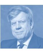 Minister Ivo Opstelten weet verschil tussen functioneringsgesprek en beoordelingsgesprek niet